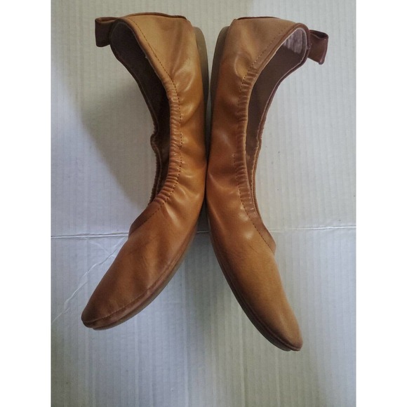 Universal Thread Slip On Flats Bendable 11 Wide Faux Leather Round Toe Tan Shoes - Picture 7 of 8